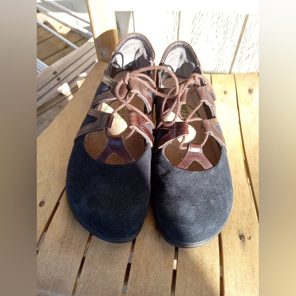NAOT BLUE SUEDE LEATHER LACE UP MARY JANE SHOES SANDALS SIZE 36 U.S.A 5 - Picture 1 of 16